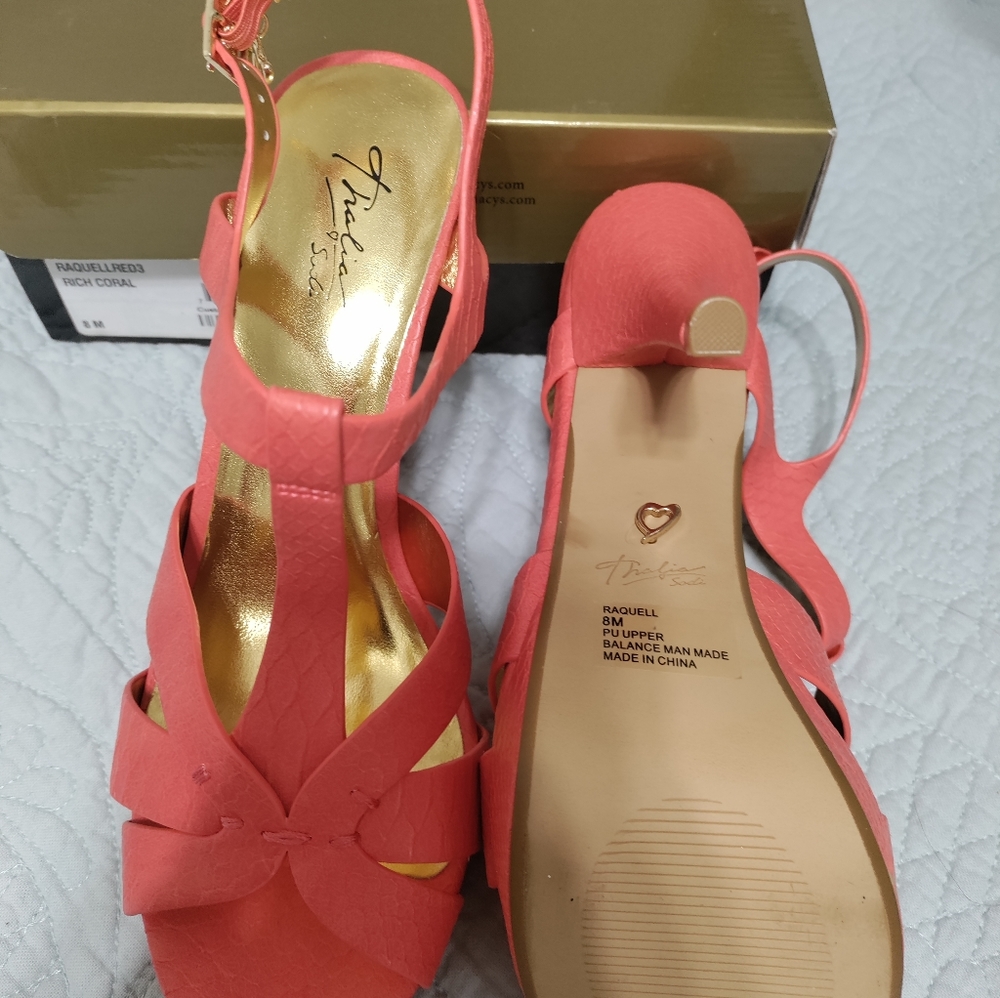 Thalia Sodi Coral Heels Size 8